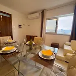 New 2 Bedroom Sunset Penthouse By Mabeli דירה