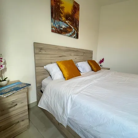 דירה New 2 Bedroom Sunset Penthouse By Mabeli *