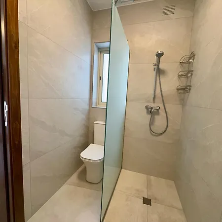 New 2 Bedroom Sunset Penthouse By Mabeli Διαμέρισμα *