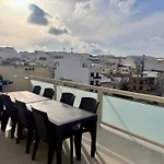 Apartmán New 2 Bedroom Sunset Penthouse By Mabeli