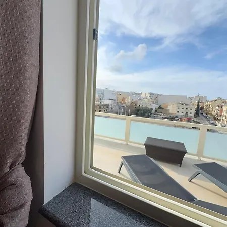 New 2 Bedroom Sunset Penthouse By Mabeli Daire Is-Swieqi