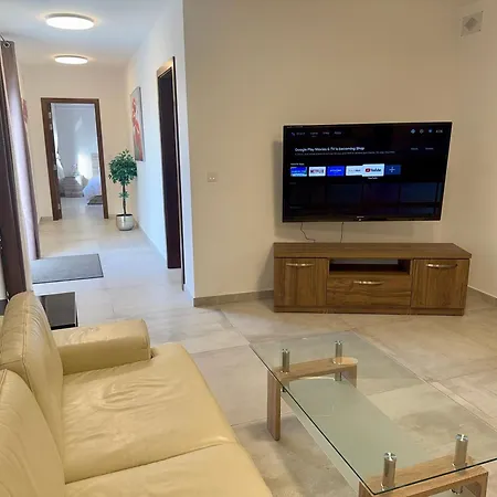 Daire New 2 Bedroom Sunset Penthouse By Mabeli *