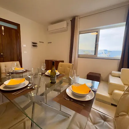 New 2 Bedroom Sunset Penthouse By Mabeli Daire