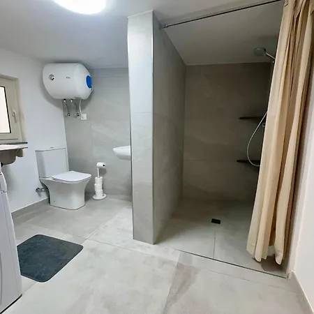 Daire New 2 Bedroom Sunset Penthouse By Mabeli